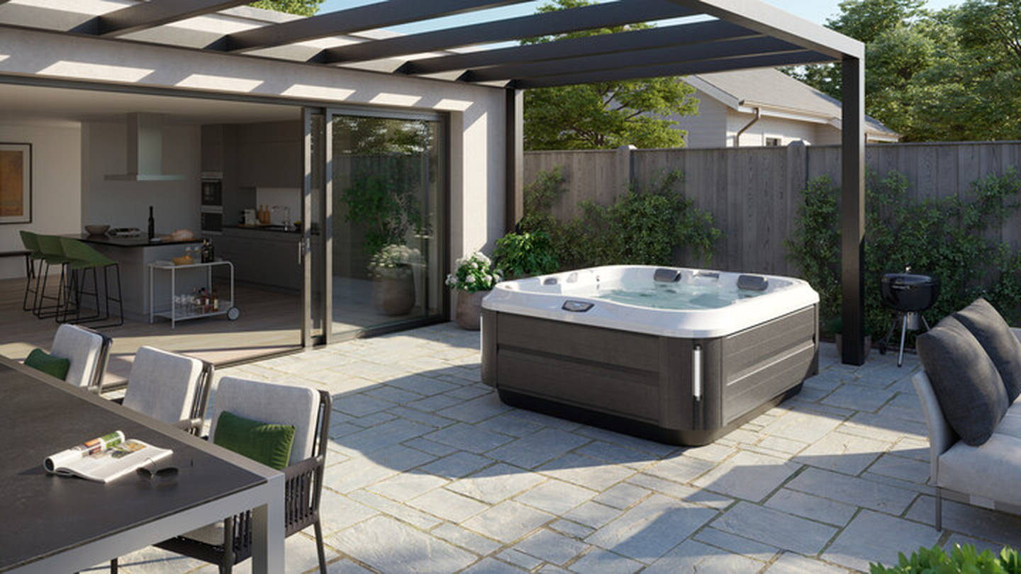 Jacuzzi® Whirlpools für 4 Personen: Outdoor-Modelle Design-, J-300™ und Lodge+