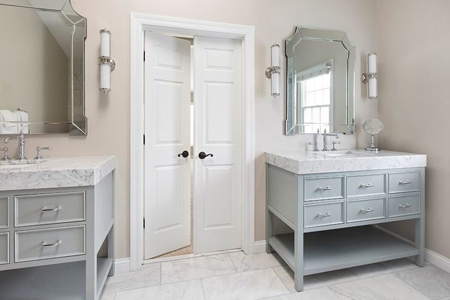 The Serafina Freestanding tub
