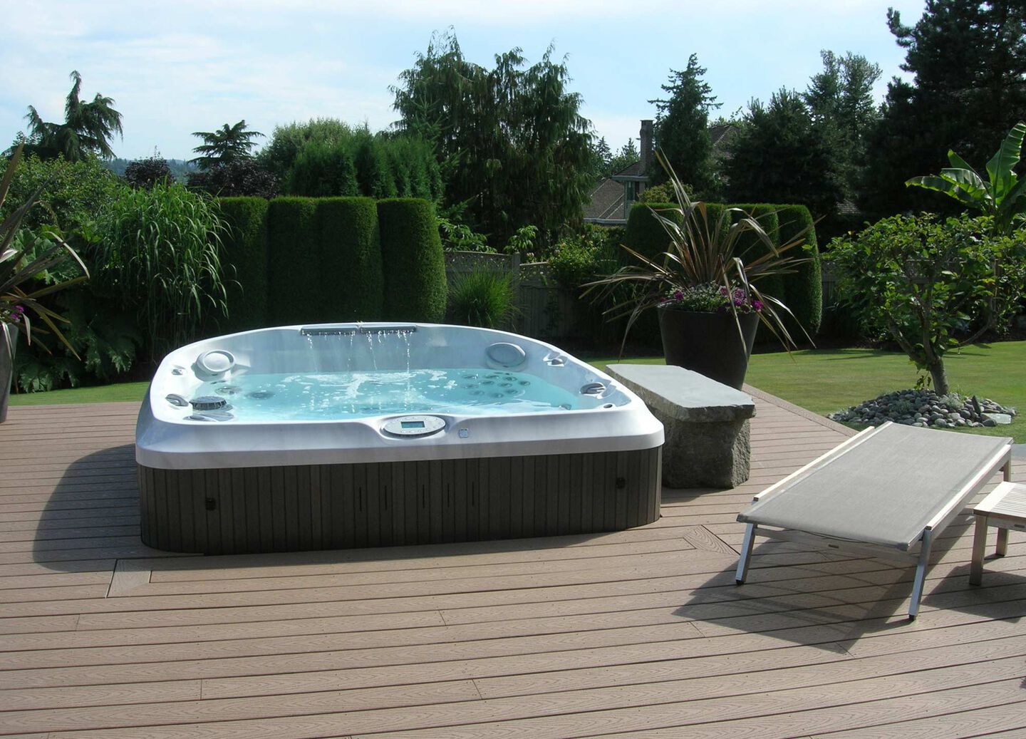 Hot Tub Installation Information & FAQs | Jacuzzi.com | Jacuzzi®