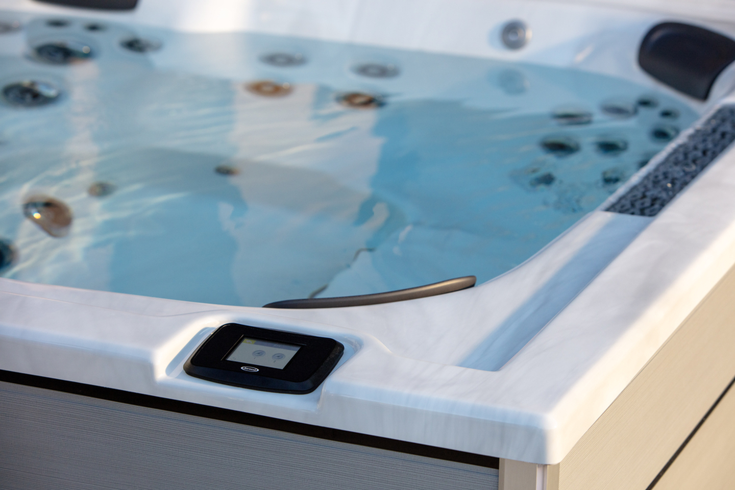 Spa e vasca idromassaggio Jacuzzi®: efficienza energetica e strategie per aumentarla.