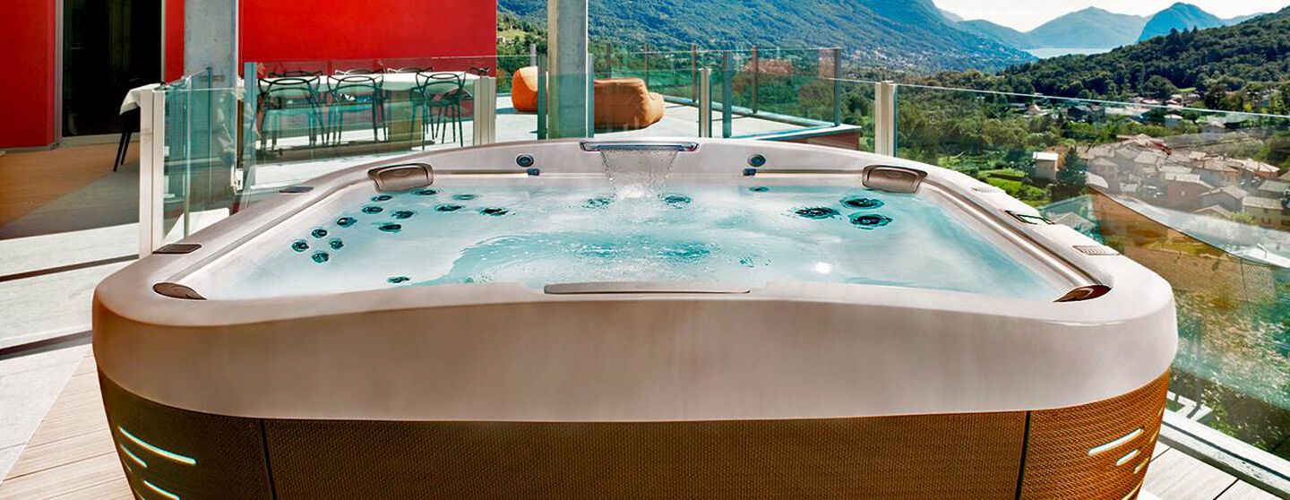 Contact Us Jacuzzi®