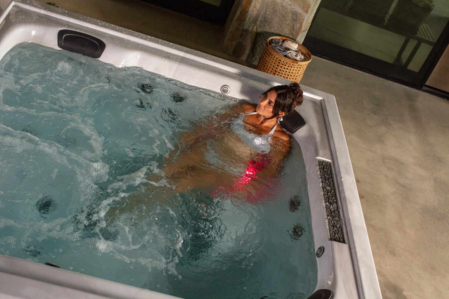 Ontspannen met een whirlpool voor buiten met infrarood- en roodlichttechnologie