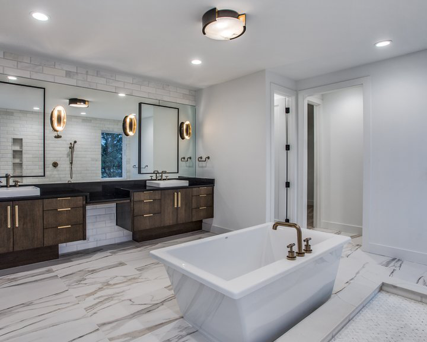 The Celeste Freestanding Bath