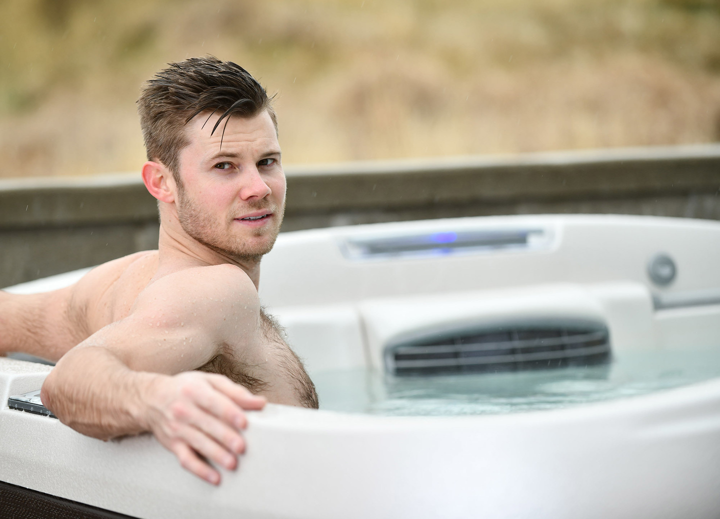 Leonora Solid Surface Bath