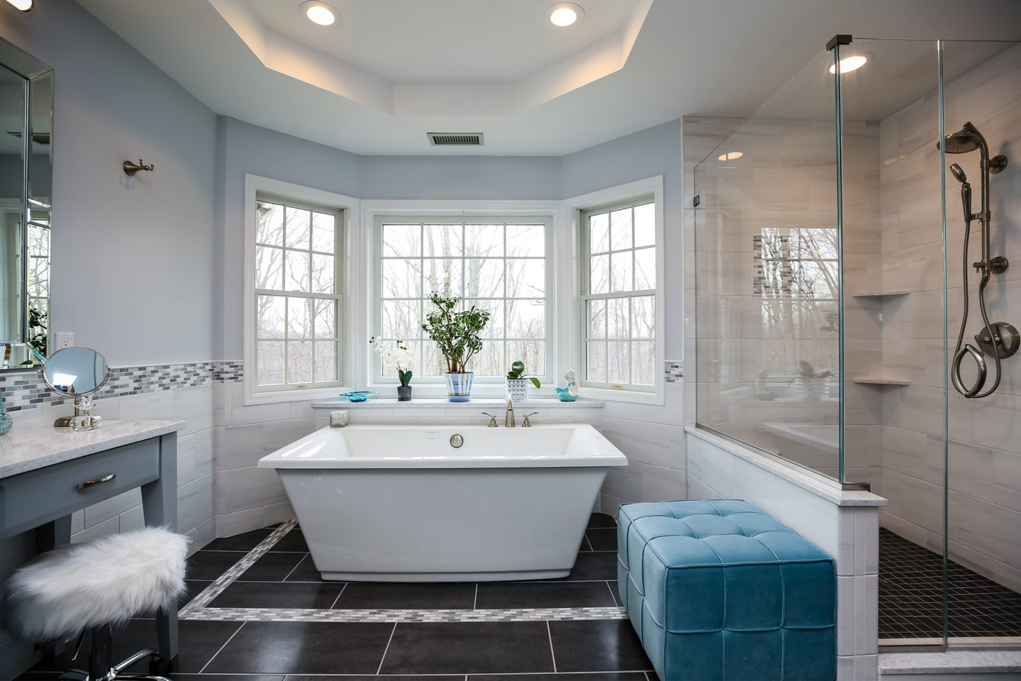 Fiore Freestanding Bath in White