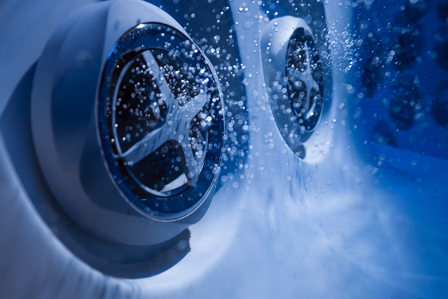 underwater hot tub jets