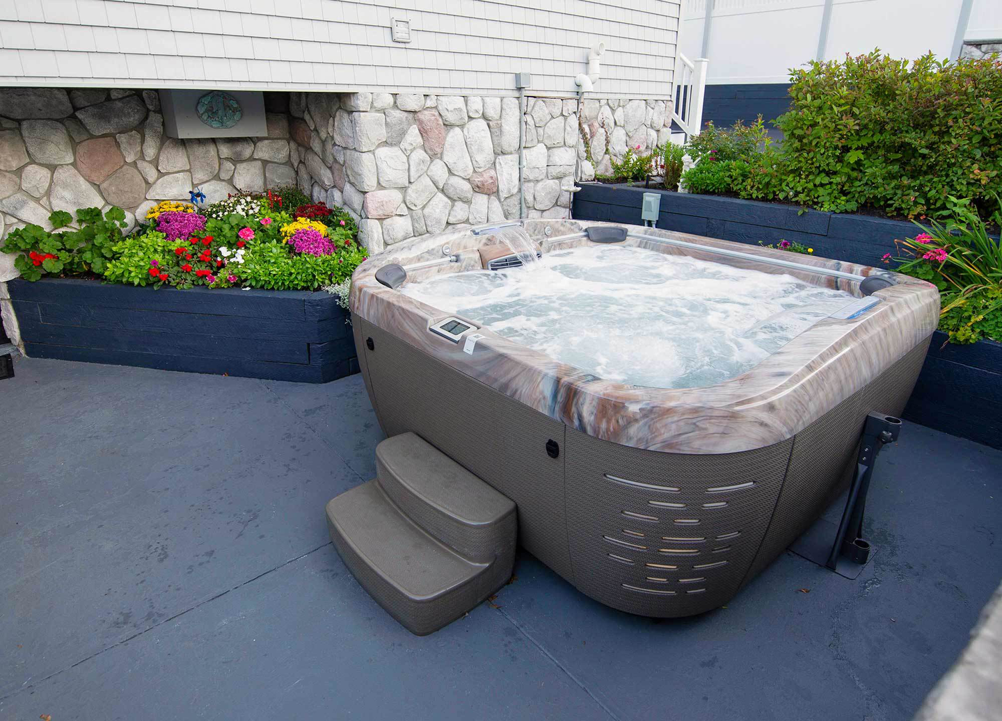 J-585 upgraded backyard