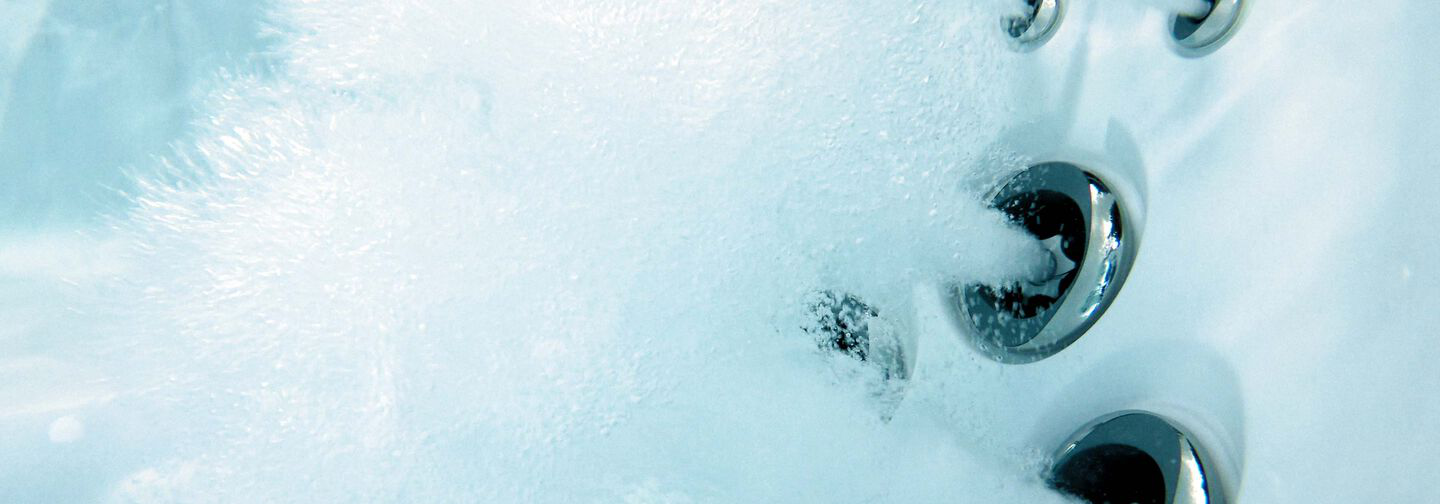 CLEARRAY ACTIVE OXYGEN&trade; EXCLUSIVE TO JACUZZI&reg;