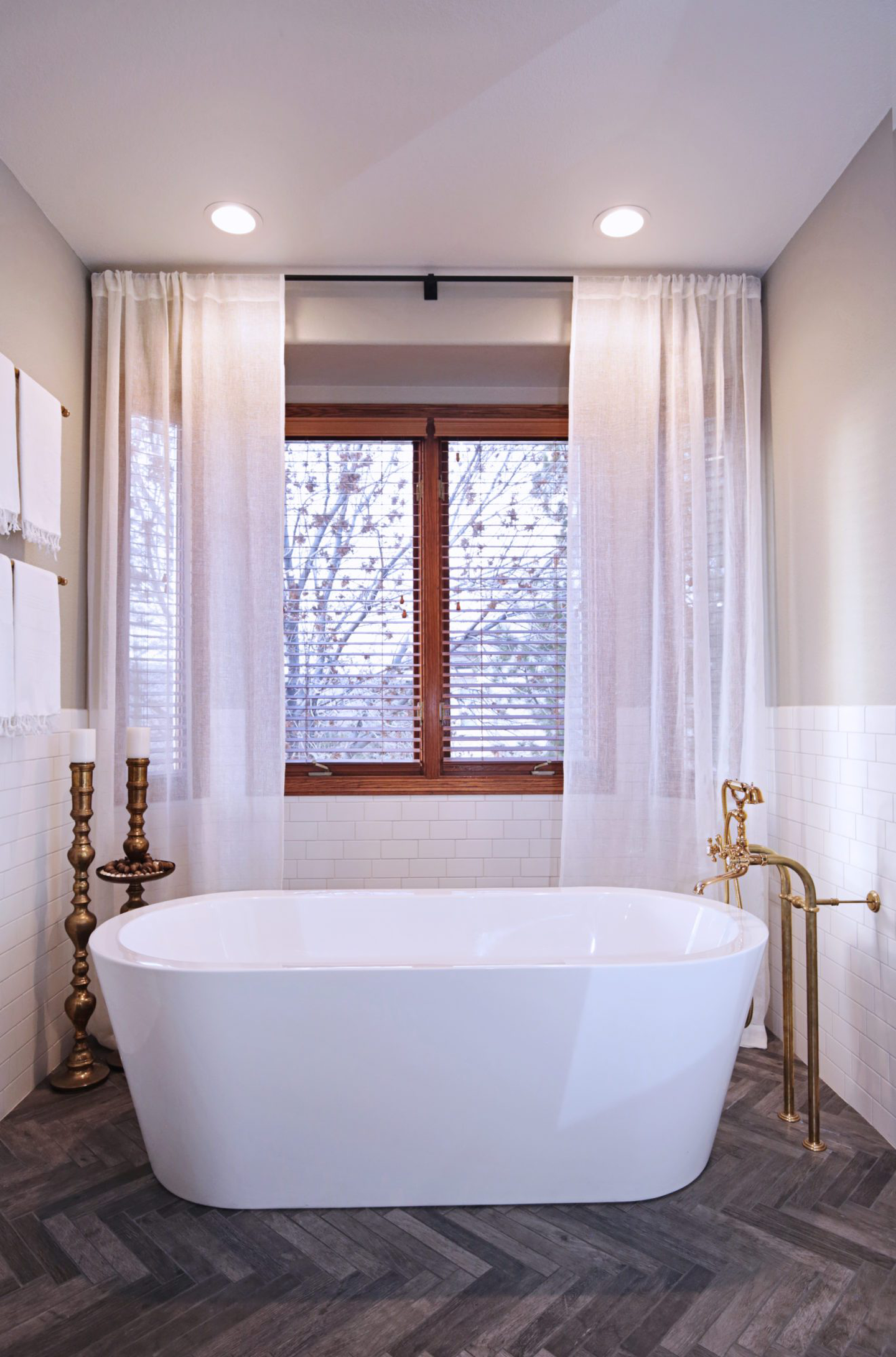 Celeste freestanding bath