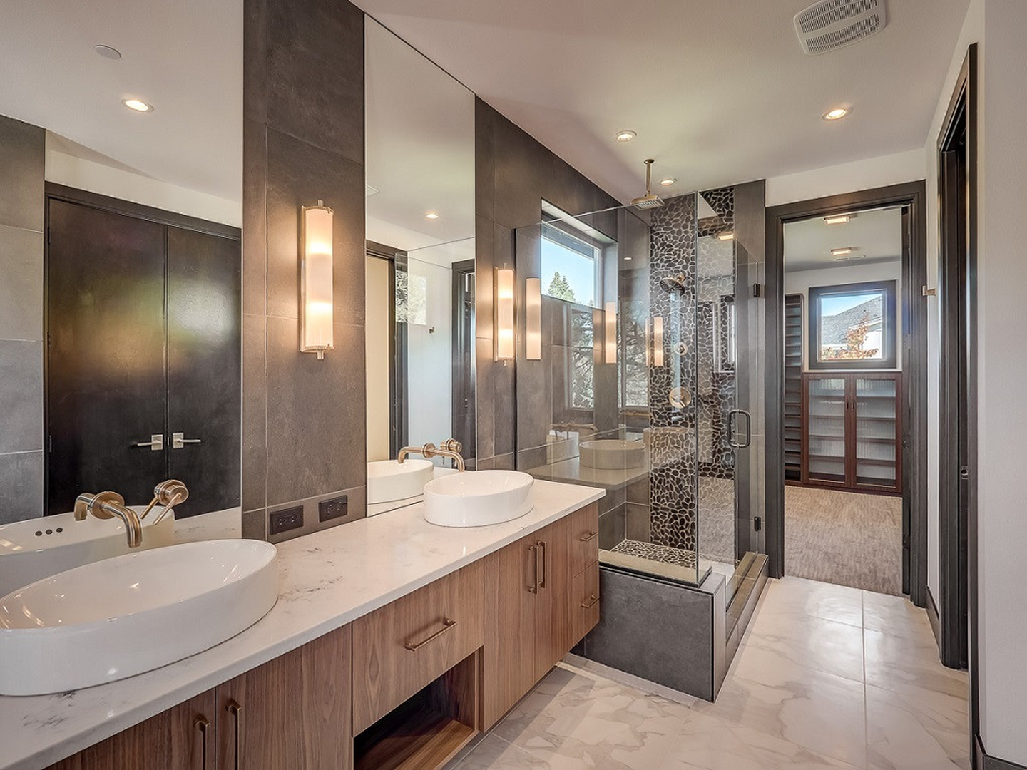 The Bianca bath