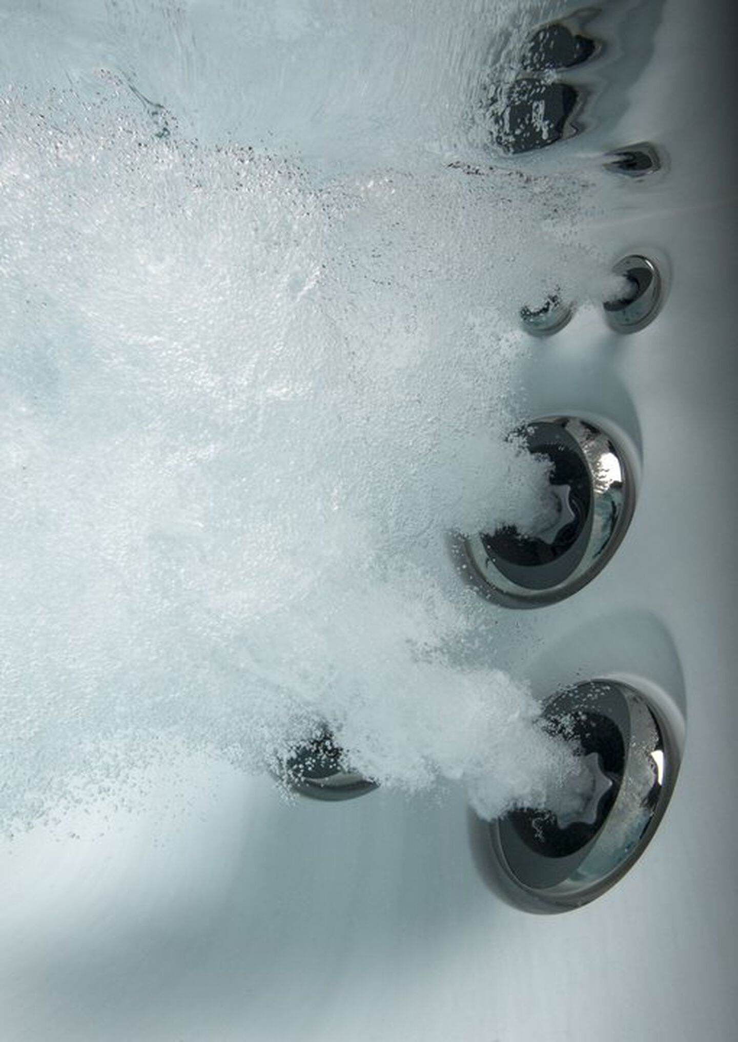 J300™ Luxury Hot Tub Collection Jacuzzi®