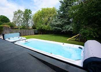 juchijiuzi851ページ J-485™ Designer Hot Tub with Open Seating | Jacuzzi.com