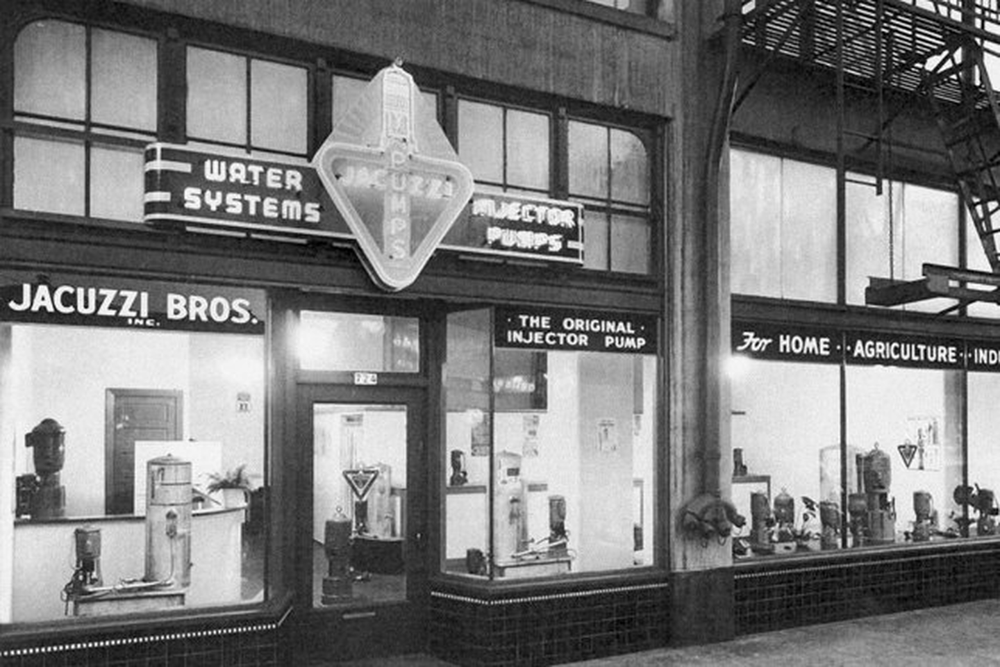 Jacuzzi<sup>&reg;</sup> Brand