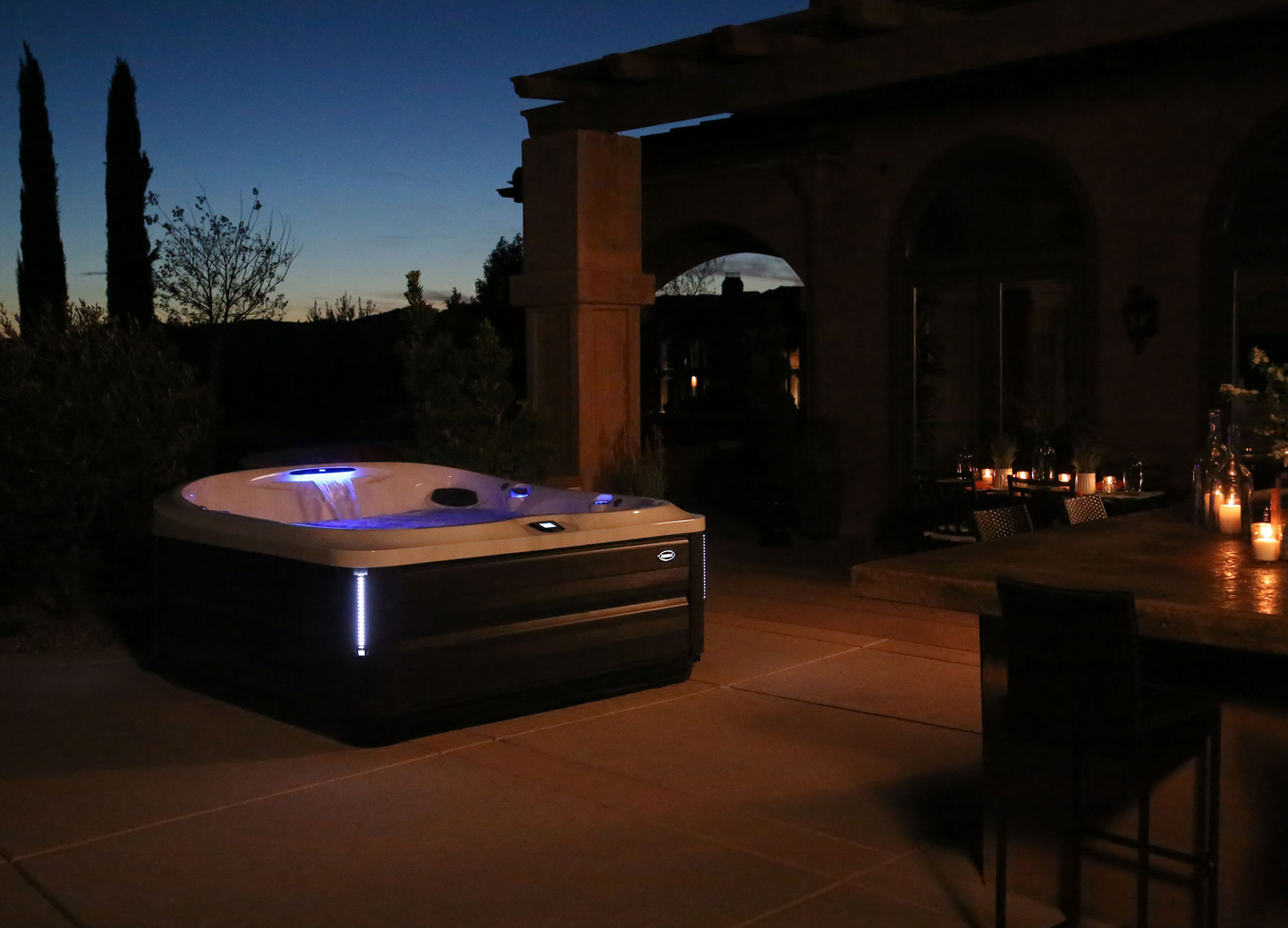 ENTERTAINMENT & CONVENIENCE