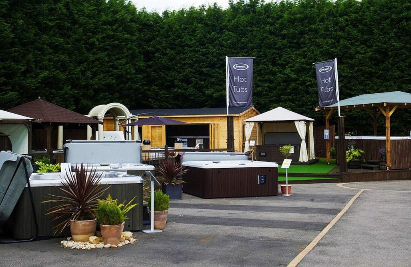 Euphoria Lifestyle Outdoor Display