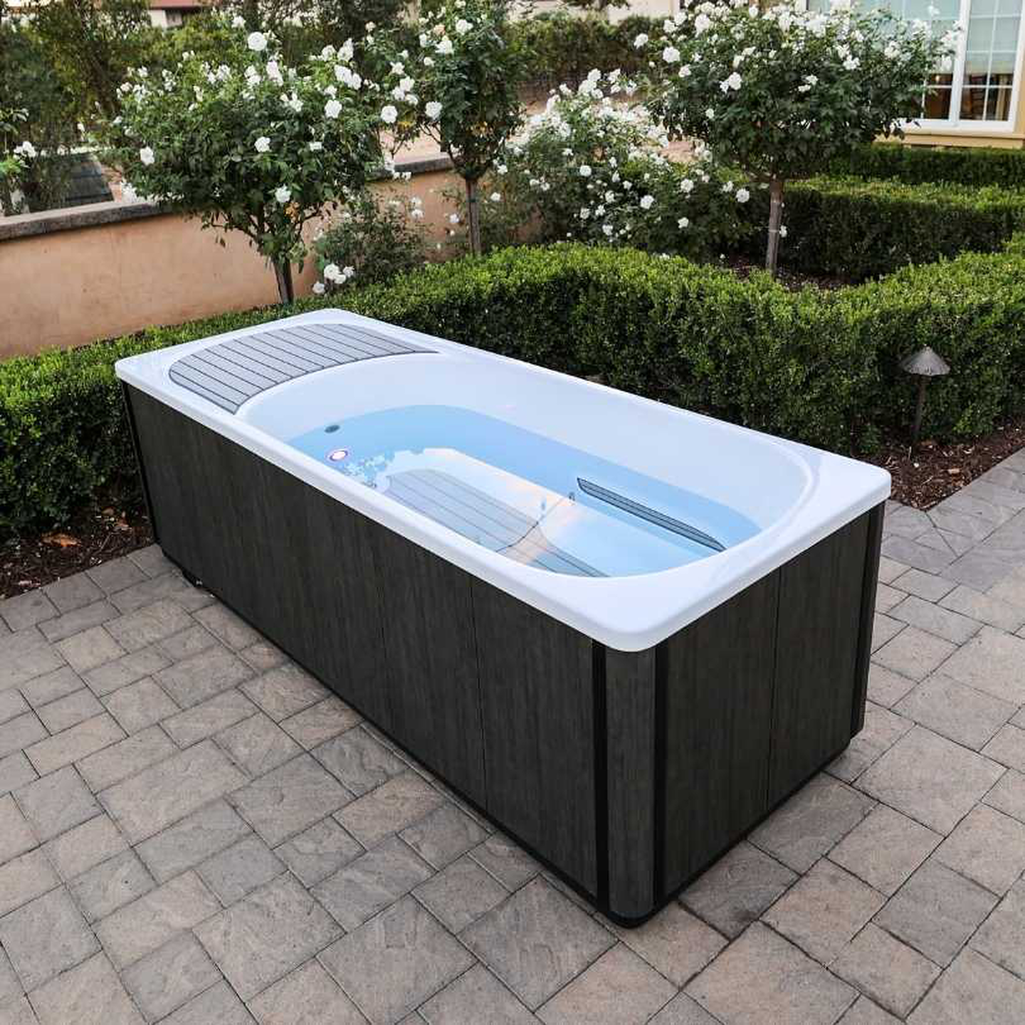 kodiak&trade; Cold Plunge Ice Bath