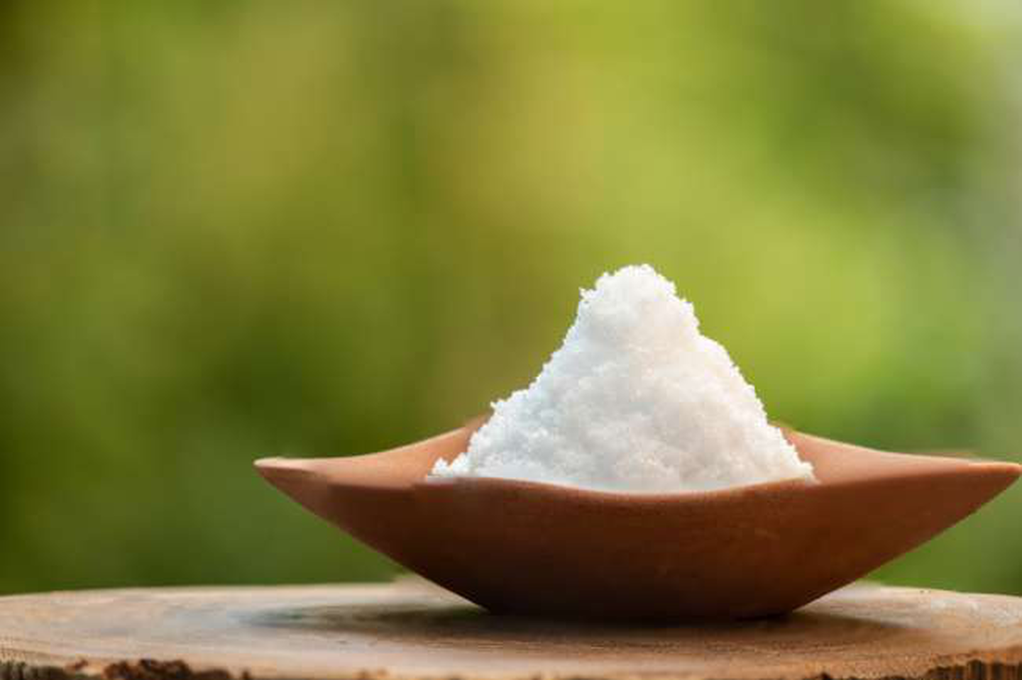 Can I put Epsom salt in my hot tub? (Warnings, alternatives and more