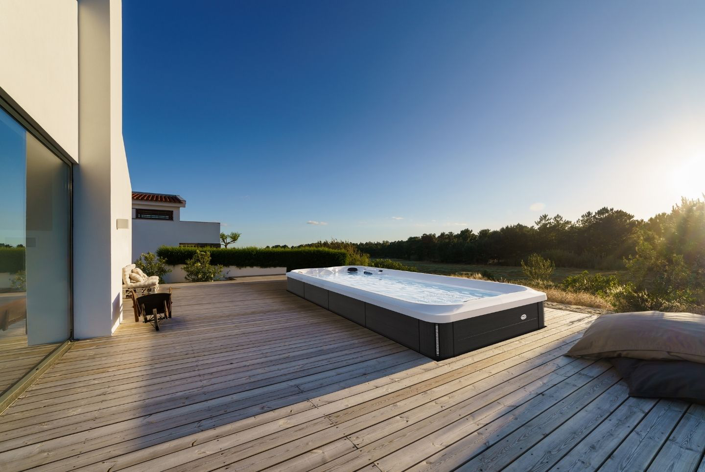 J-19 POWERACTIVE&trade; SWIM SPA