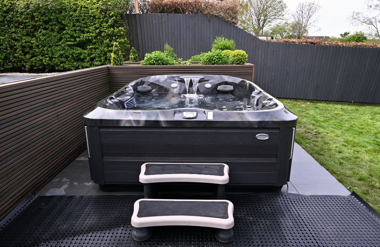 Jacuzzi&reg; J-400&trade; Hot Tub