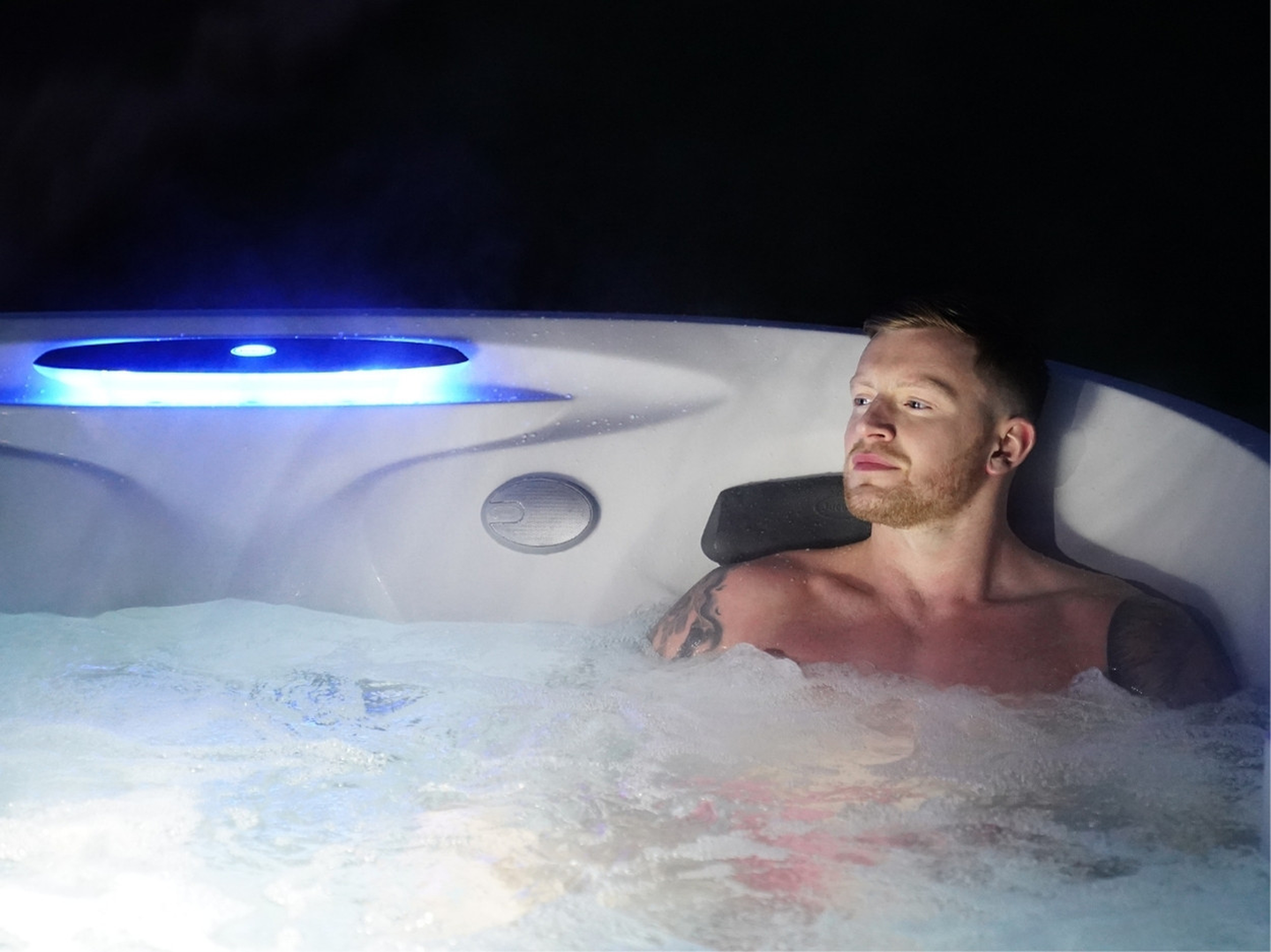 jacuzzi hot tub cover