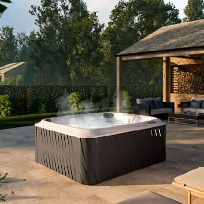 J-245™ CLASSIC HOT TUB WITH OPEN SEATING