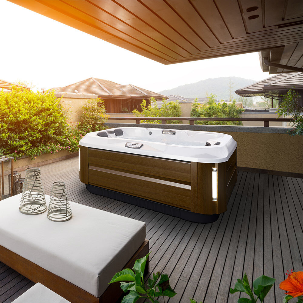 J315 Comfort Hot Tub With Lounger For Small Sp