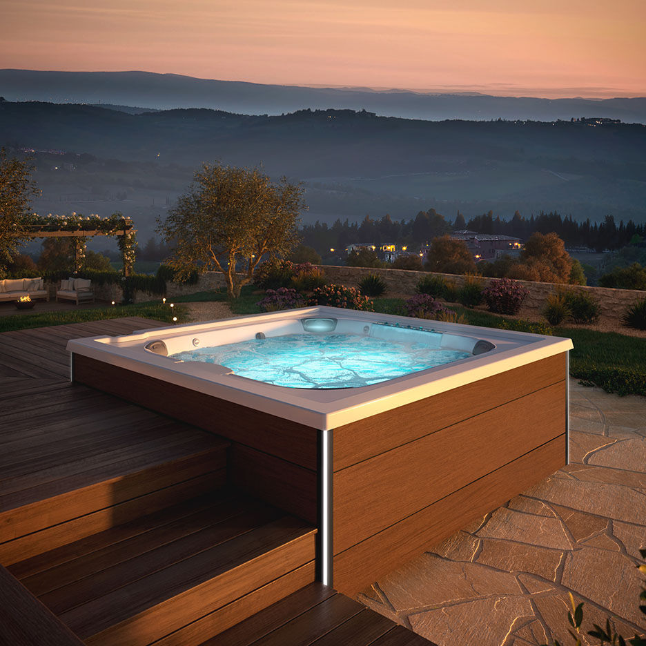 Jacuzzi tub outlet