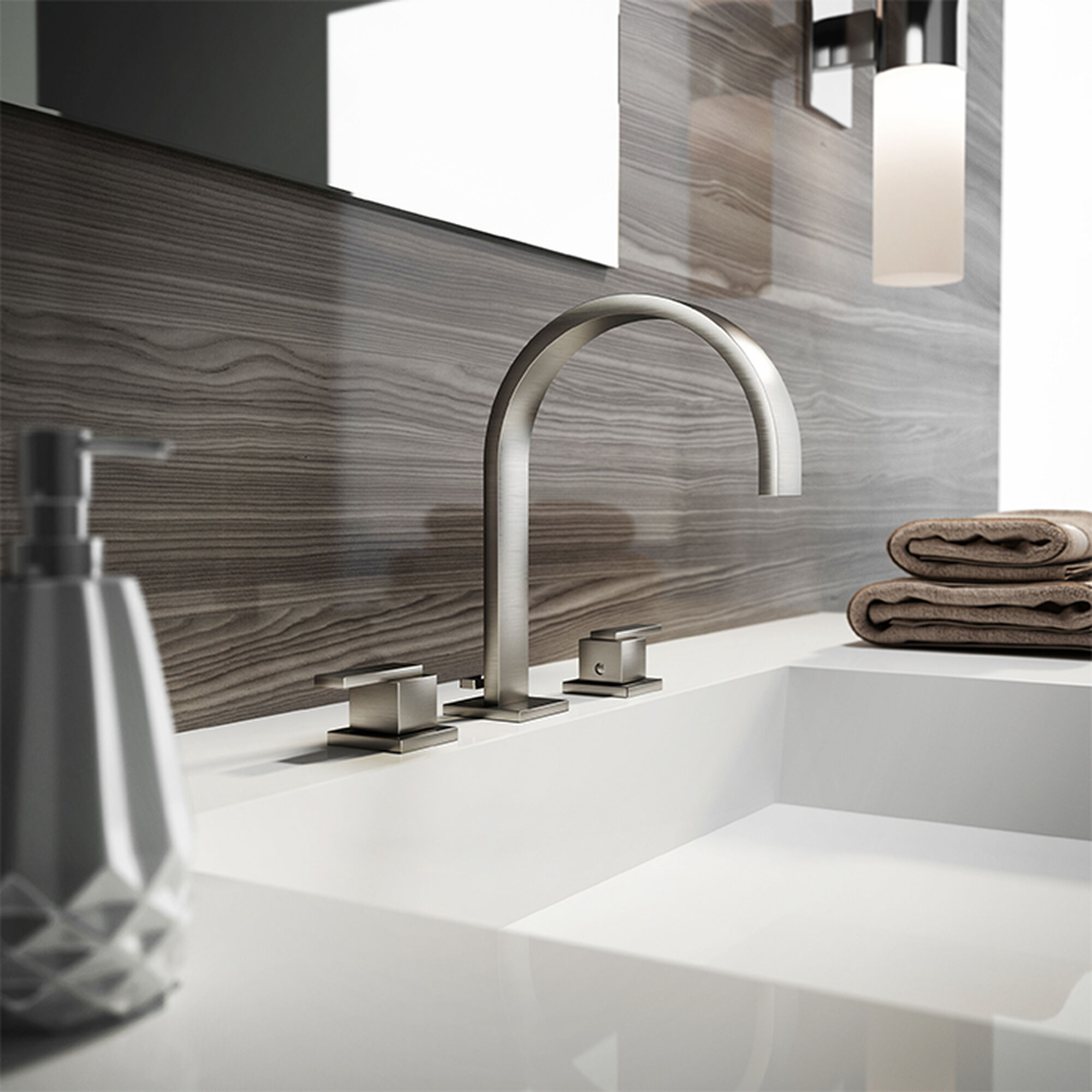 MINCIO® Widespread Lavatory Faucet Polished Chrome Jacuzzi®