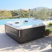 J-485™ Designer Hot Tub with Open Seating