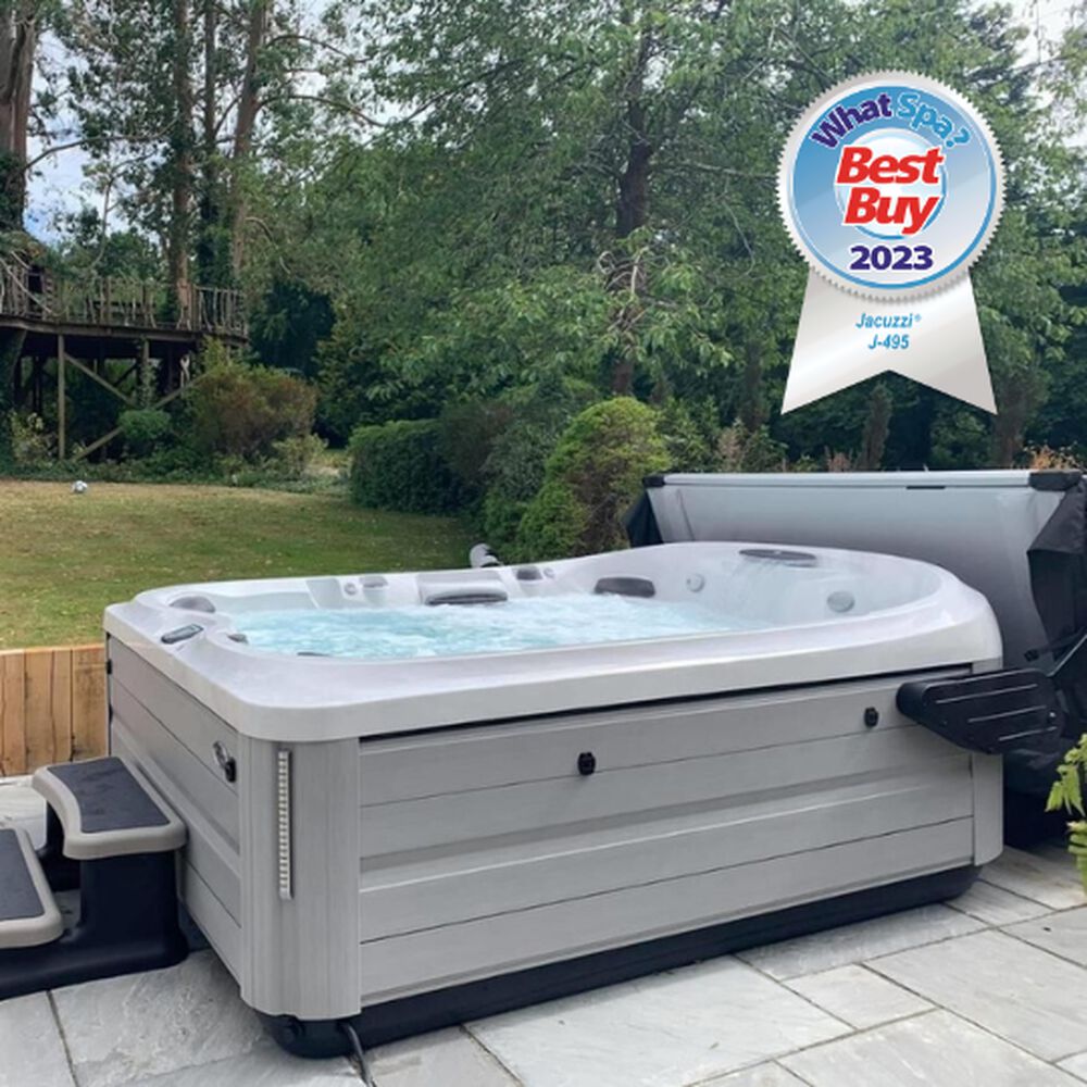 J-495™ Spacious Designer Entertainer's Hot Tub