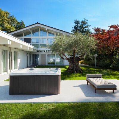 J-275™ Classic Large Hot Tub with Lounge Seat