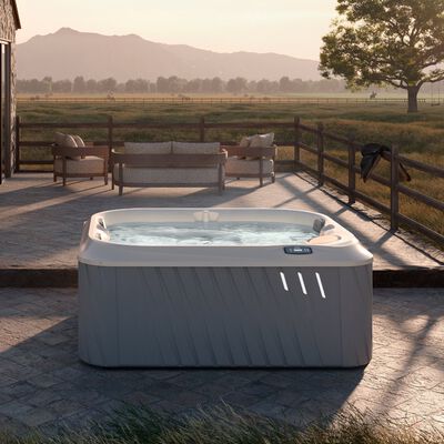 J-225™ Classic Hot Tub with Open Seating