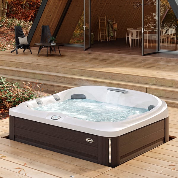What’s the difference between a portable and an in-ground hot tub?
