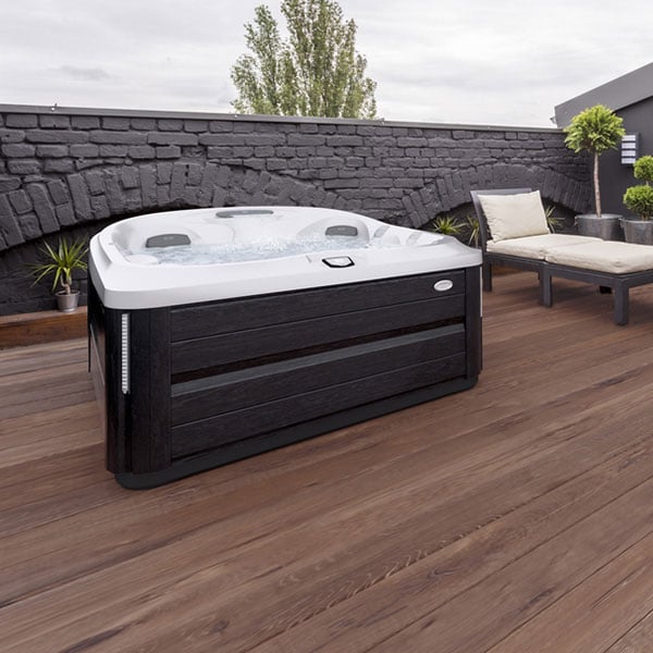 How do I reduce hot tub running costs? The best hacks & tips