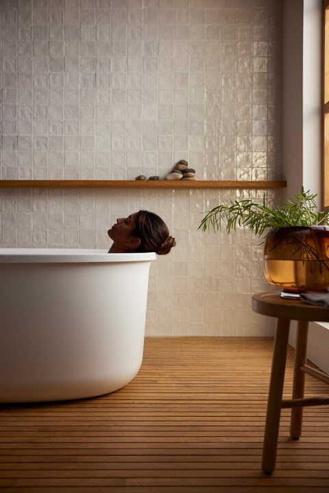 Jak działa wanna z hydromasażem? Odkryj technologię stojącą za Twoim codziennym rytuałem wellness