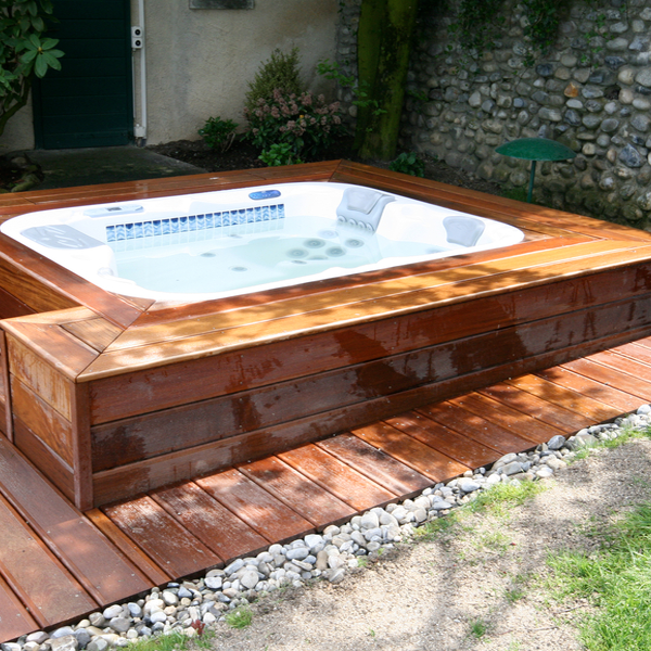 What Hot Tubs are Made in the United States?
