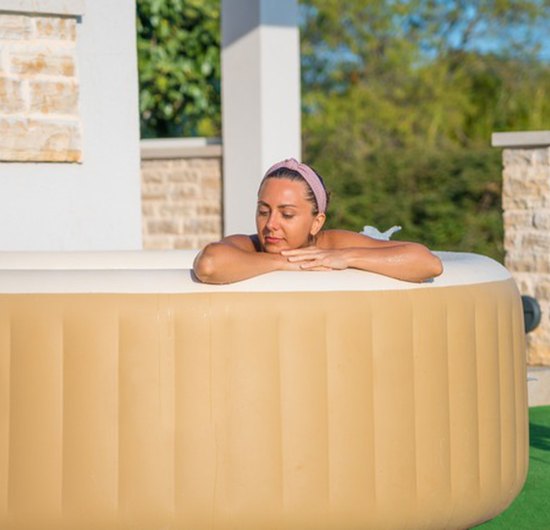 SHOULD I BUY AN INFLATABLE HOT TUB? (REVIEW, COSTS, FEATURES AND MORE)