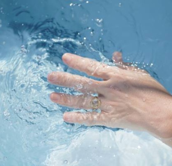 How long can you leave water in a hot tub? (Risks, advice and more)