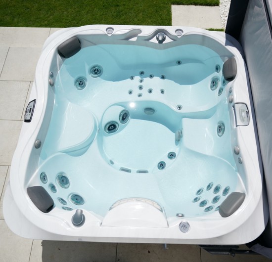 Jacuzzi® J-335™ in-depth review (Features, pros, cons and more)