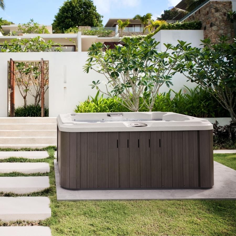 J215™ Classic Hot Tub with Lounge Seat Jacuzzi® UK